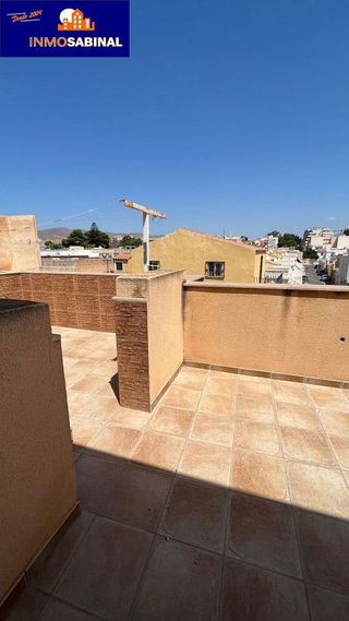 Chalet en venta en Los Molinos - Villa Blanca en Almería