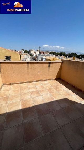 Chalet en venta en Los Molinos - Villa Blanca en Almería