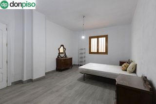 Chalet en venta en Moclín