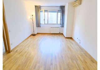 Piso en venta en La Bordeta en Barcelona