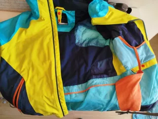 Bajada de precio.Chaqueta para Nieve Niños 14 año.