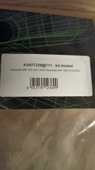 Kit UFO Plast de Kawasaki KX 250 y 450 Negro/Verde