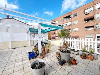 Ático en venta en Reyes Católicos en Alcalá de Henares