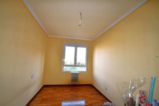 Piso en venta en Portillejo - Valdegastea en Logroño