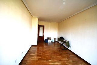 Piso en venta en Portillejo - Valdegastea en Logroño