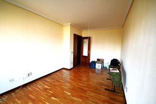 Piso en venta en Portillejo - Valdegastea en Logroño