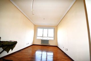 Piso en venta en Portillejo - Valdegastea en Logroño