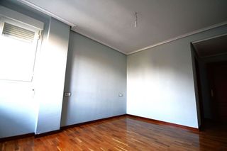 Piso en venta en Portillejo - Valdegastea en Logroño