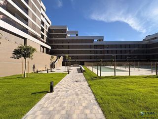 Piso en venta en Aljamar en Tomares