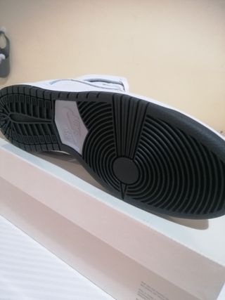 Nike 327€ de colección + regalo