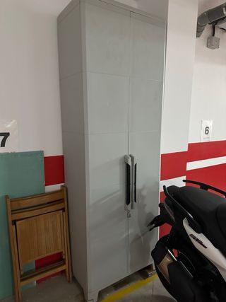 Armario resina XL Leroy Merlin gris 2 puertas