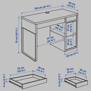 Mesa de estudio/ordenador negra y plateada