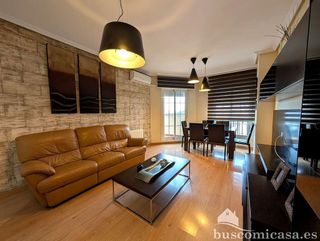 Piso en alquiler en Linares