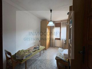 Piso en venta en Bisbal d´Empordà, La