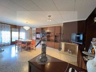 Piso en venta en Bisbal d´Empordà, La