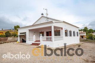 Chalet en venta en Cabra del Camp