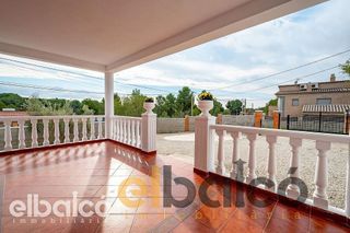 Chalet en venta en Cabra del Camp