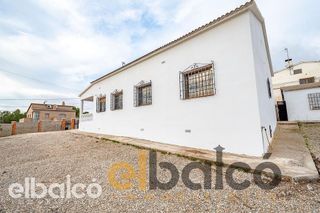 Chalet en venta en Cabra del Camp
