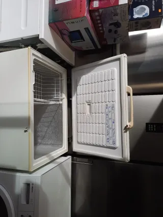 Congelador verticale Newpol