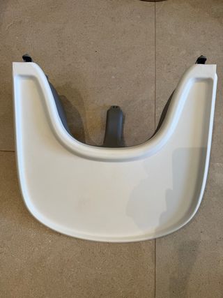 Trona Stokke con accesorios