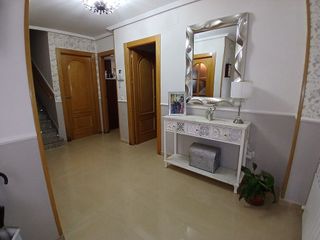 Casa adosada en venta en Tomelloso