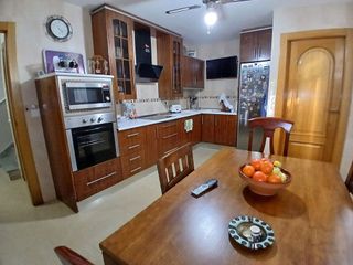 Casa adosada en venta en Tomelloso