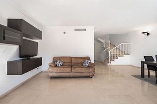 Casa adosada en venta en Benahavís