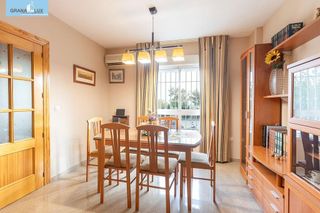 Casa adosada en venta en Maracena