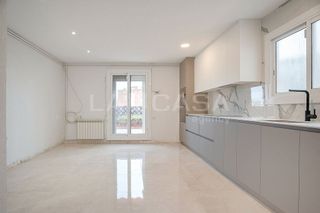 Piso en venta en Les Planes en Hospitalet de Llobregat, L´