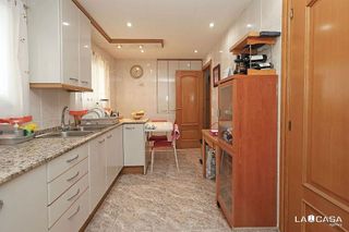 Piso en venta en Can Serra en Hospitalet de Llobregat, L´