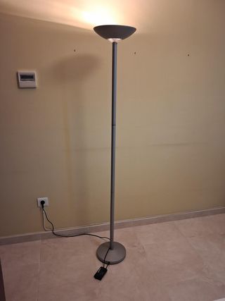 Lámpara de pie