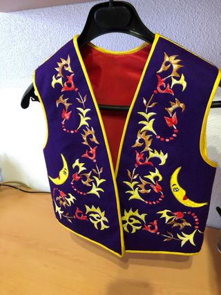 Chaleco MyC bordado niño