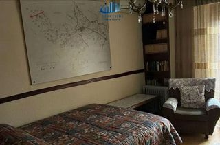 Piso en venta en Hospital en Jaén