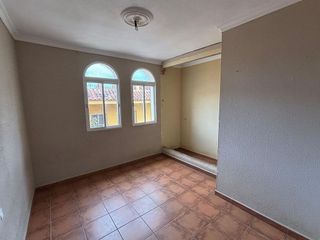 Piso en venta en Barrios (Los)