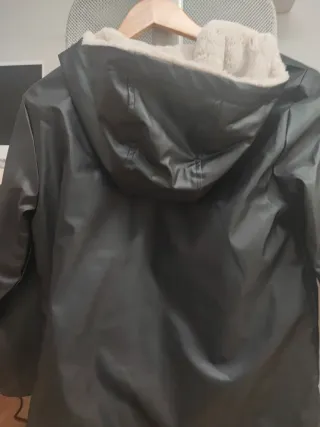 Chubasquero Zara niña verde forrado, talla 11-12 a