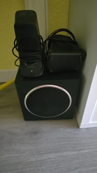 Altavoces para ordenador negros