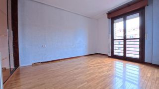 Piso en venta en Cascajos - Piqueras en Logroño