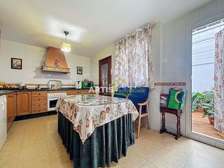 Casa adosada en venta en Puente Genil