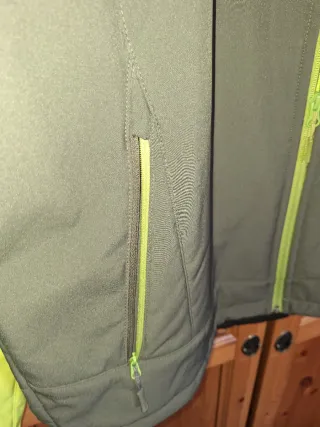 Chaqueta Softshell Trangoworld Gris/Verde