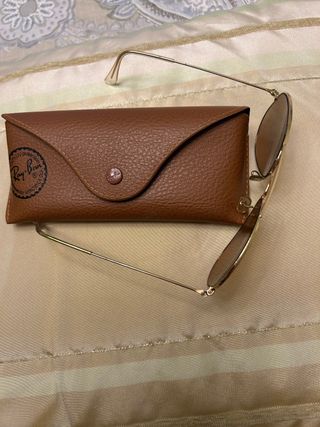Gafas de sol Ray-Ban Aviator doradas y marrones