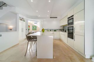 Casa pareada en venta en Elviria en Marbella