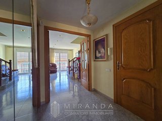 Casa adosada en venta en Canovelles