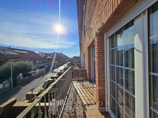 Casa adosada en venta en Canovelles
