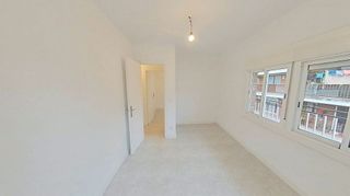 Piso en venta en Fondo en Santa Coloma de Gramanet