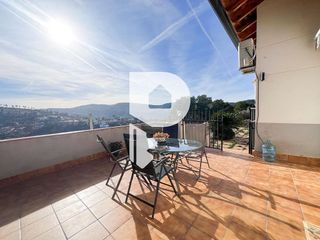 Chalet en venta en Vallirana