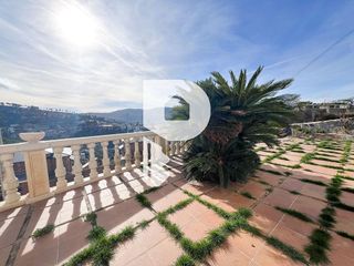 Chalet en venta en Vallirana