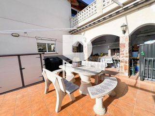 Chalet en venta en Vallirana