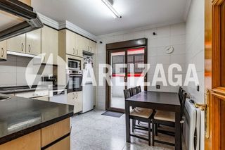 Piso en venta en Miracruz - Bidebieta en San Sebastián-Donostia