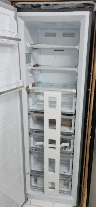 Congelador Vertical Nevir Inox