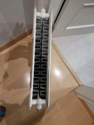 Radiador de agua blanco